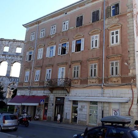 Amphiteater Art Apartman Pula Exteriér fotografie