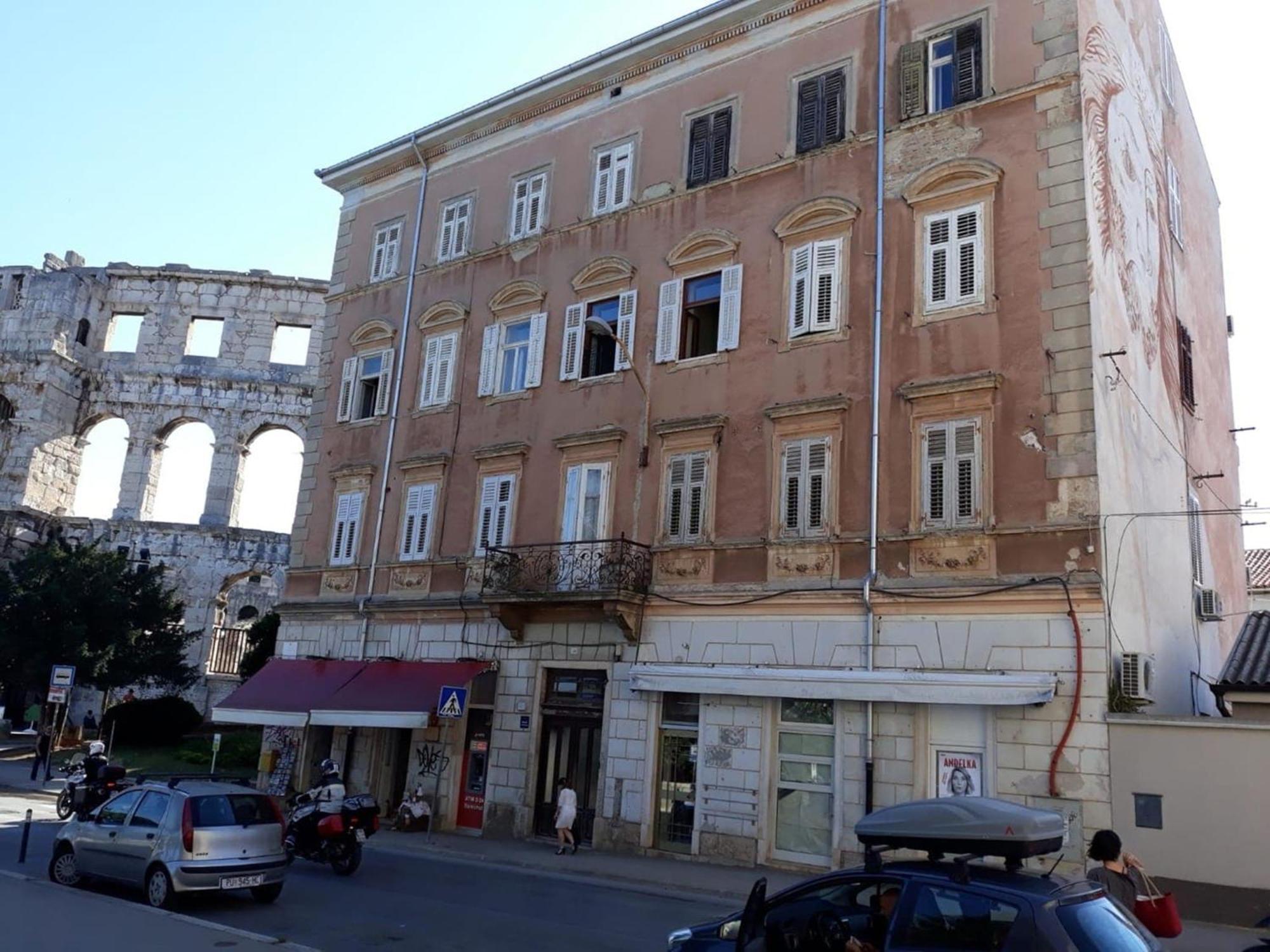 Amphiteater Art Apartman Pula Exteriér fotografie